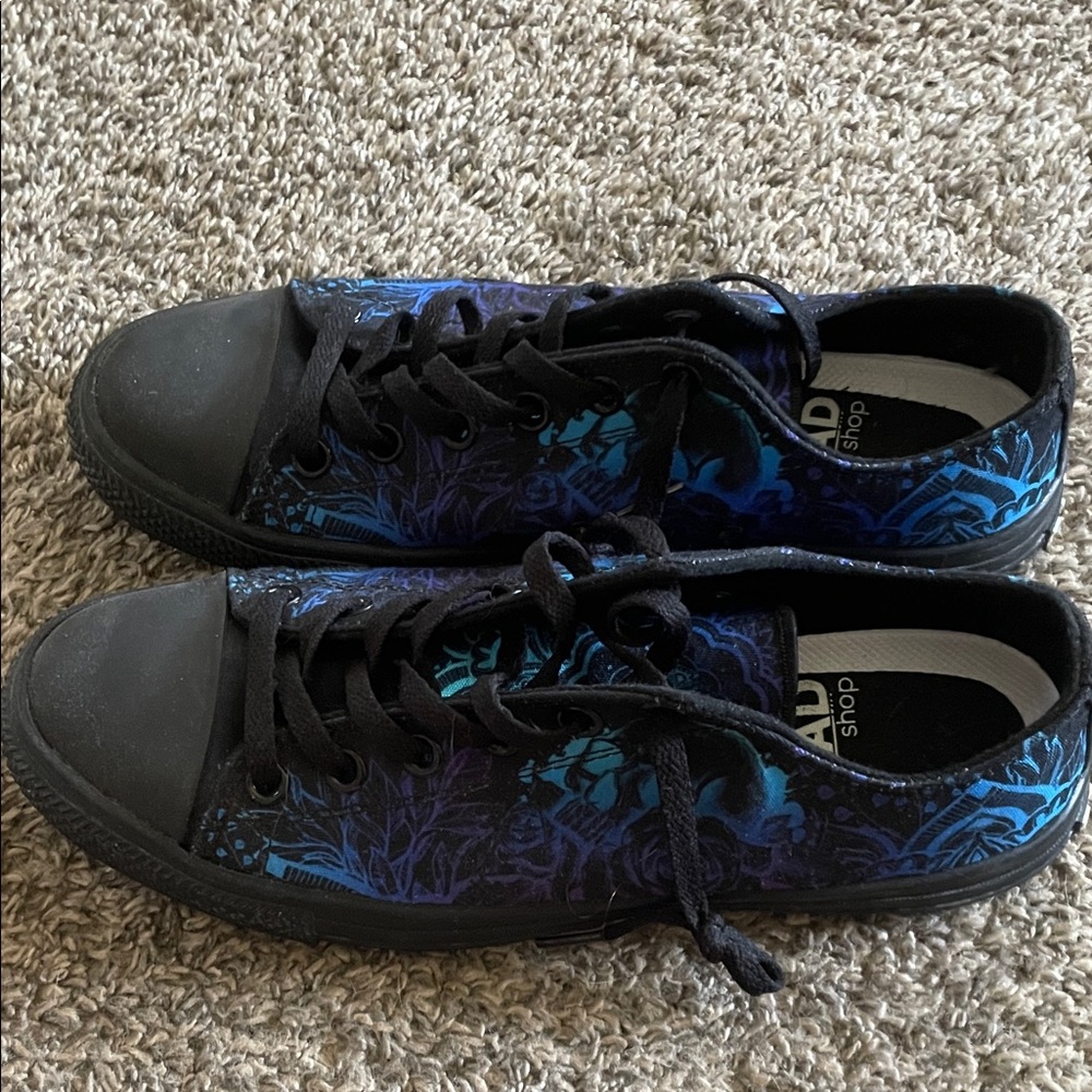 Men's Black Low-Top Sneakers with Blue Floral Print